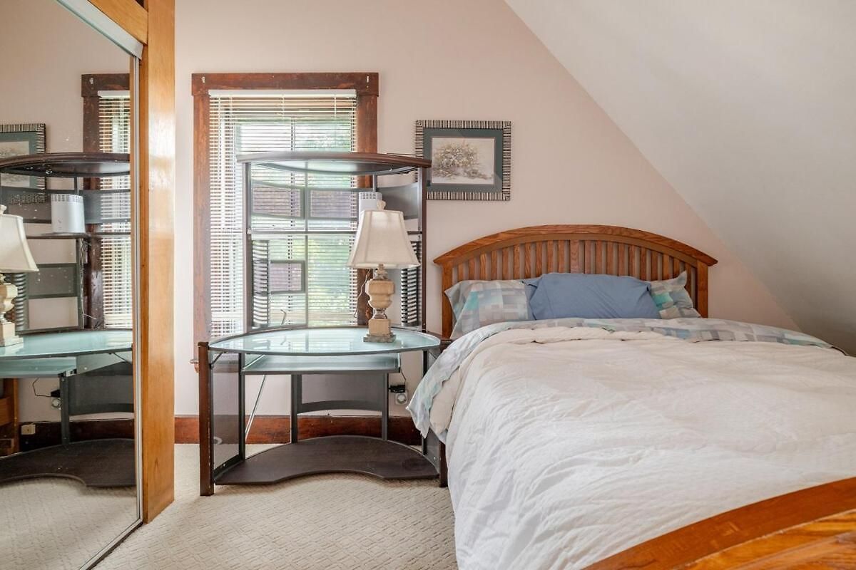 Beautiful Victorian House Apartment Boston