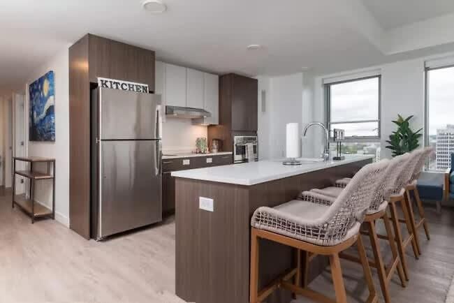 2br Cozy Near Harvard Retreat W Workspace & Game Apartment *
