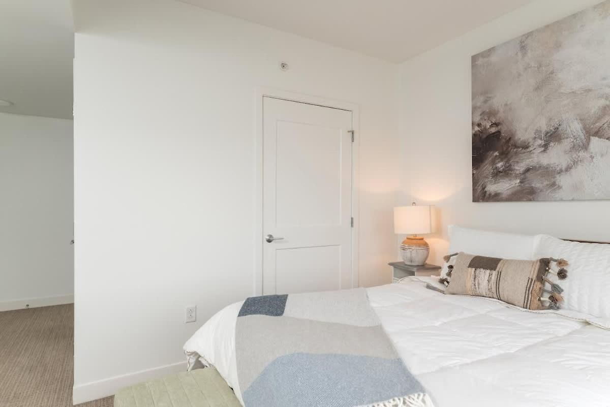Cozy 2br Near Harvard With Gym Golf & Work Space * Boston
