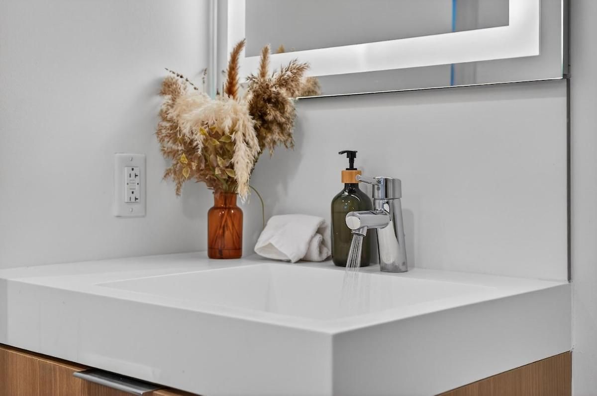 2-bedroom Lux In Seaport Next To Convention Center Apartment *