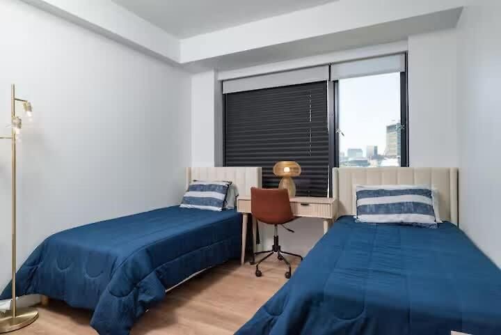 2br Pool Views Near Public Garden