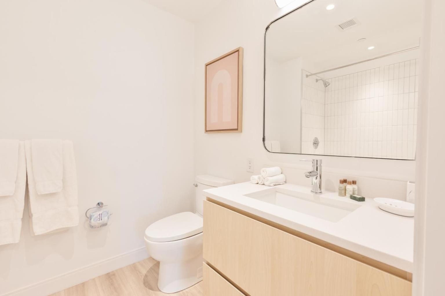 Luxury Near Harvard Business & Gym *
