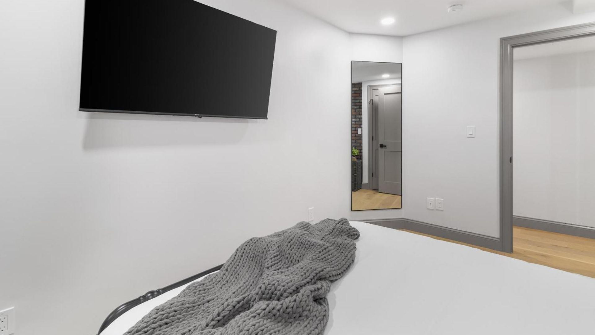 North End 2br Prime Location Boston