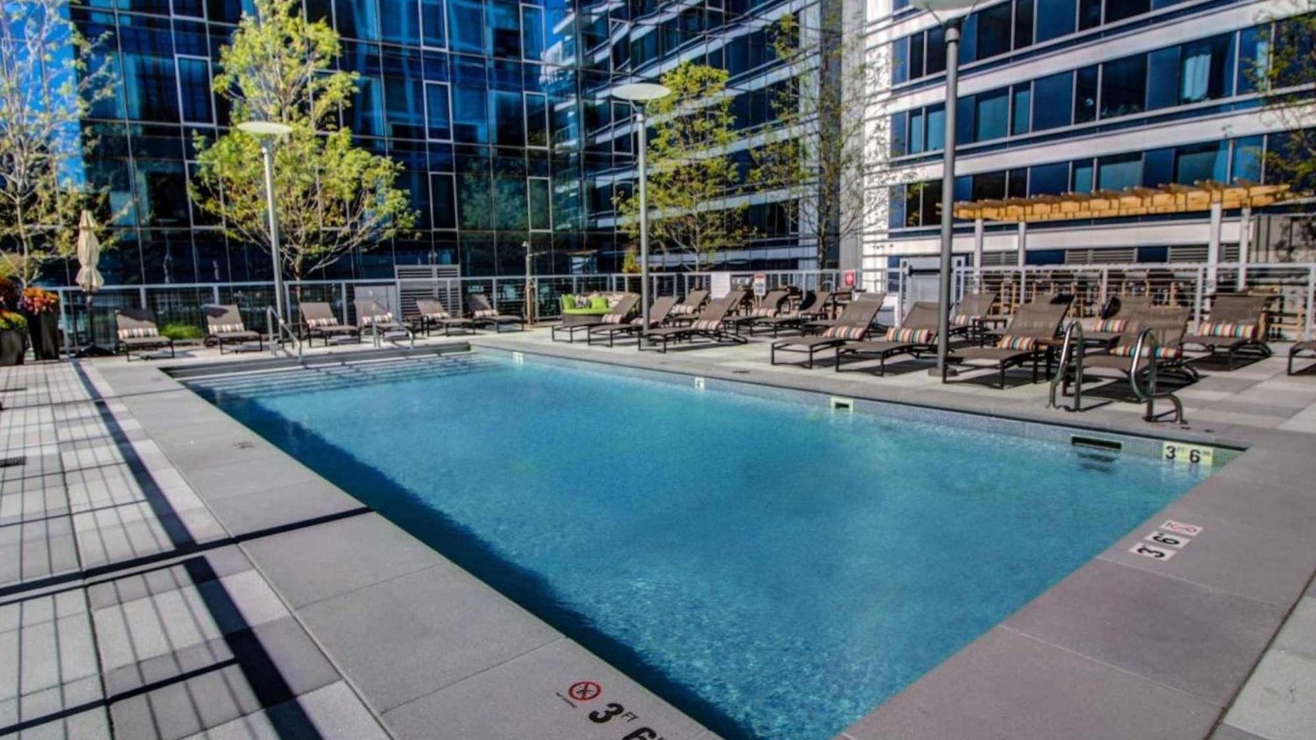 Lux With Pool Apartment
