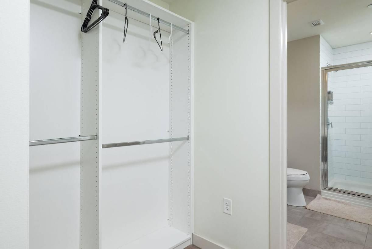 2br Den Fenway Walk To Bu Longwood Red Sox Boston