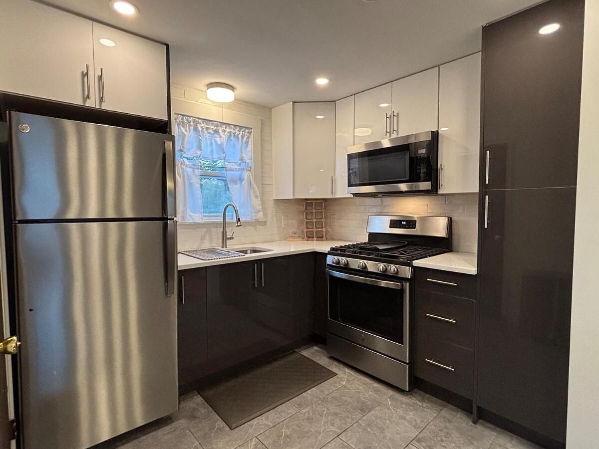 Modern 3 Bedroom With Parking In * Boston
