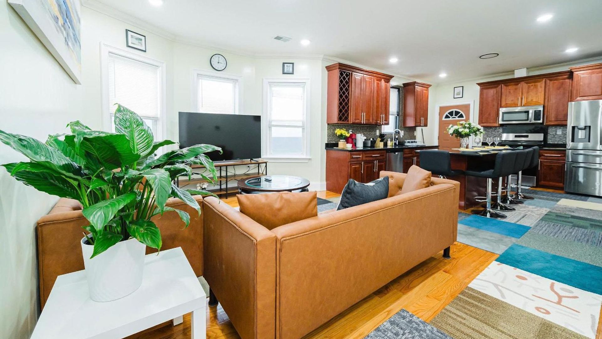 Apartment Inviting 4br - Kid Friendly - Near I-95 & Free Parking 90-2 *