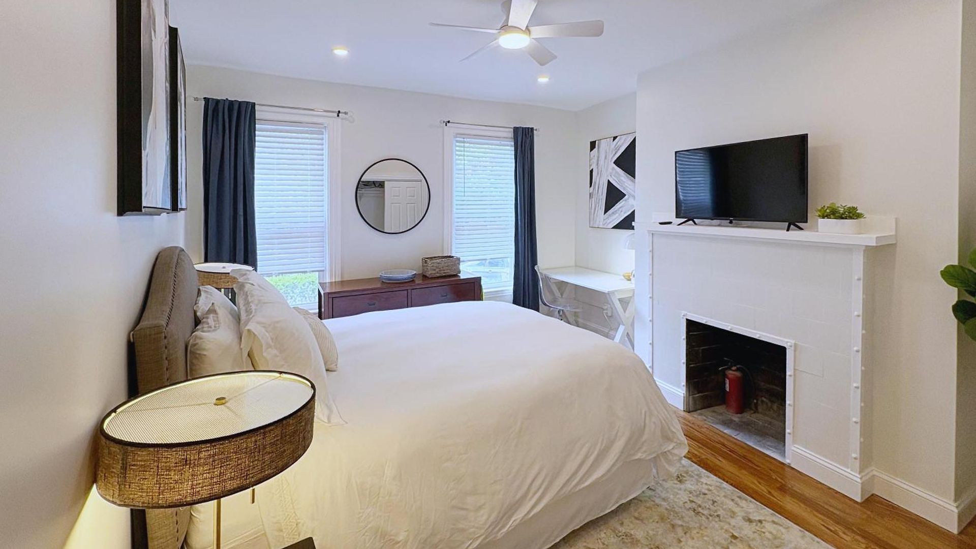 New 2br W Deck Line B Brighton Apartment