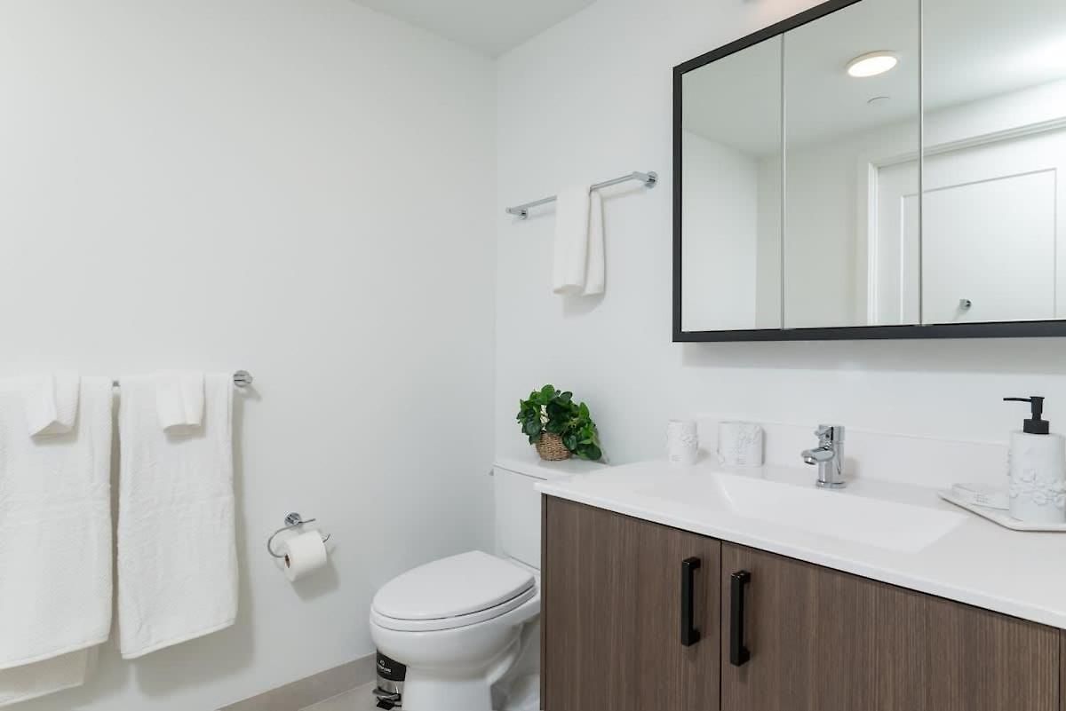 Cozy 2br Near Harvard With Gym Golf & Work Space Apartment *