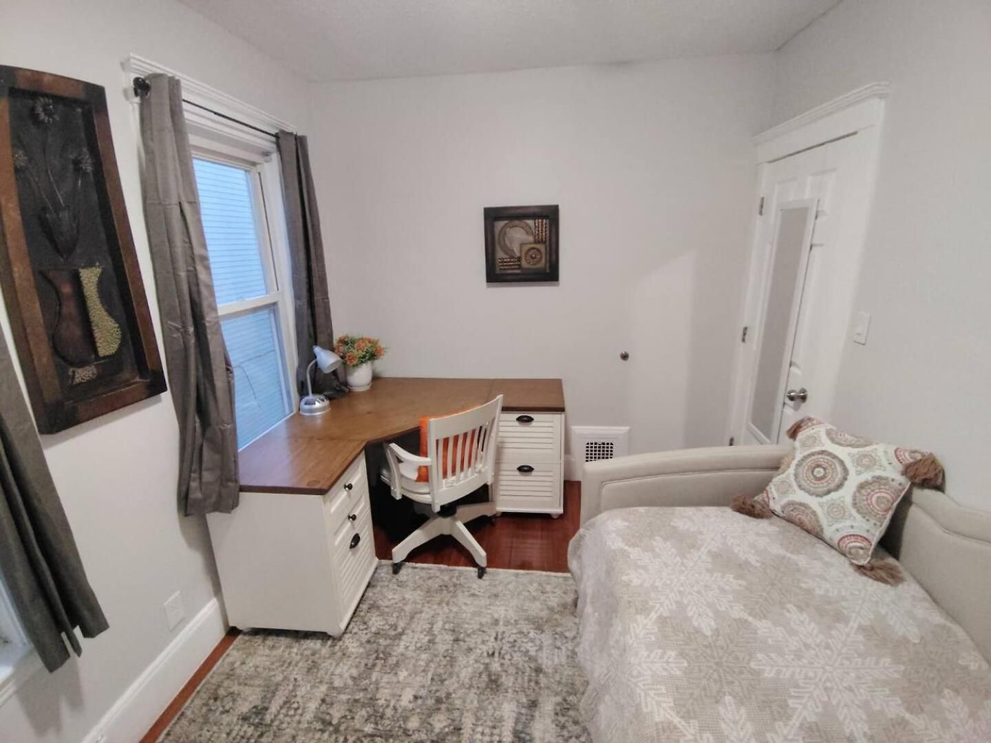 Stylish 3br King Bed Ideal For Professionals Boston