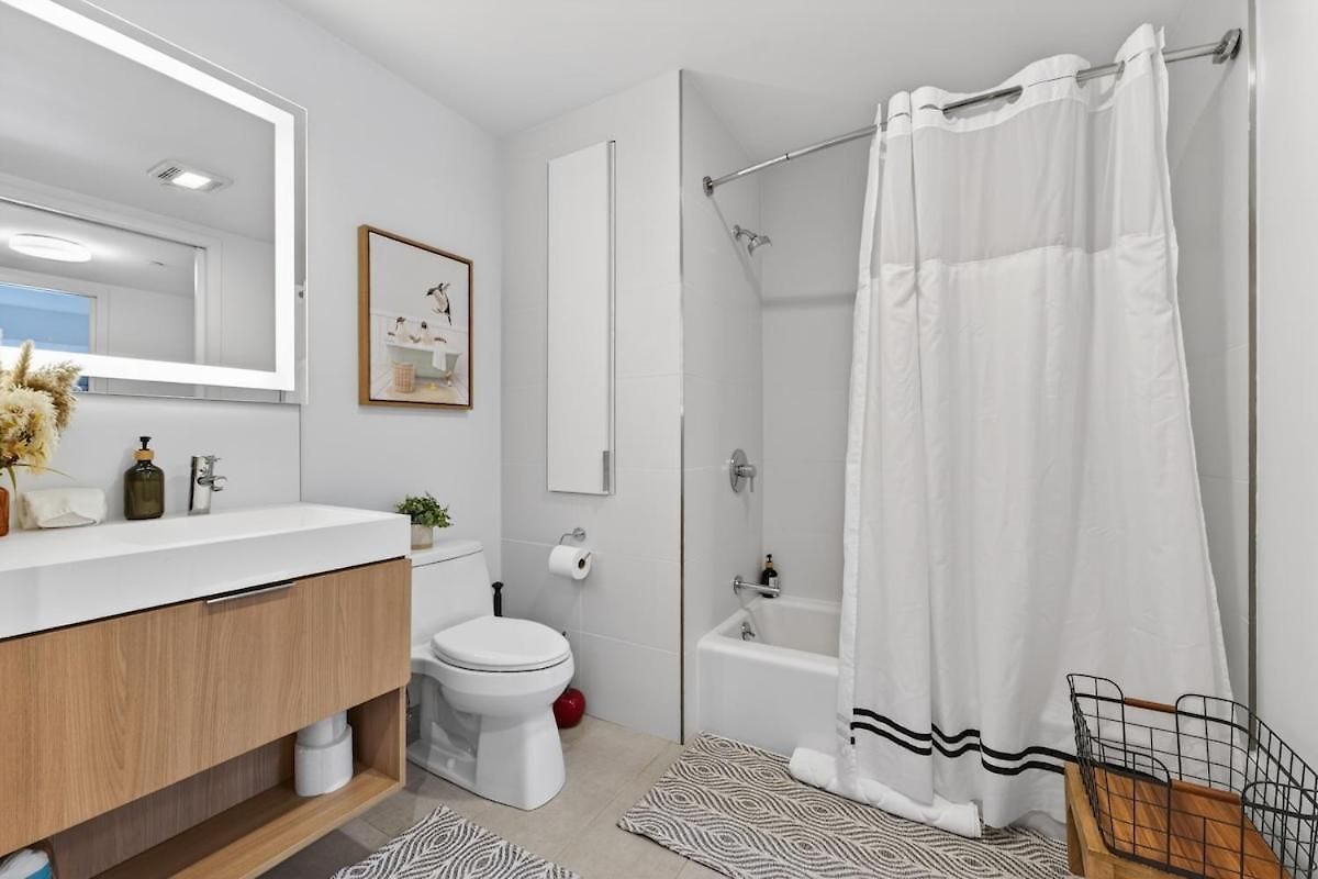 Apartment 2-bedroom Lux In Seaport Next To Convention Center Boston