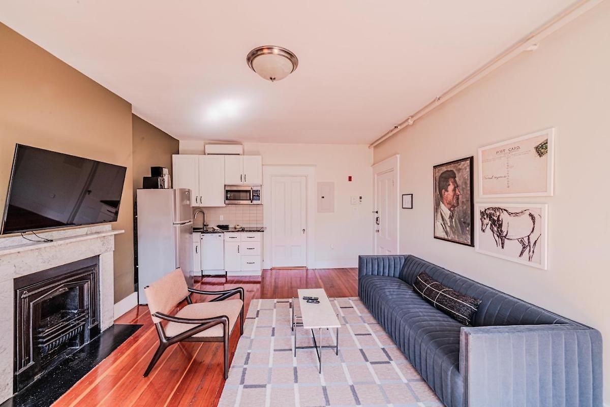 Beacon Hill Nights Apartment