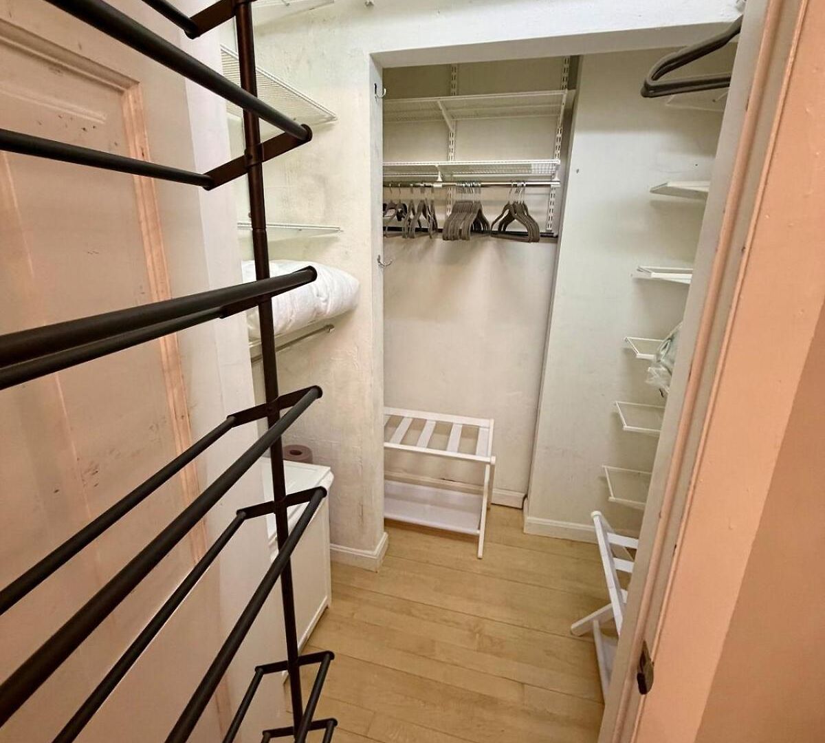 The Gallery - South End Designer Apartment