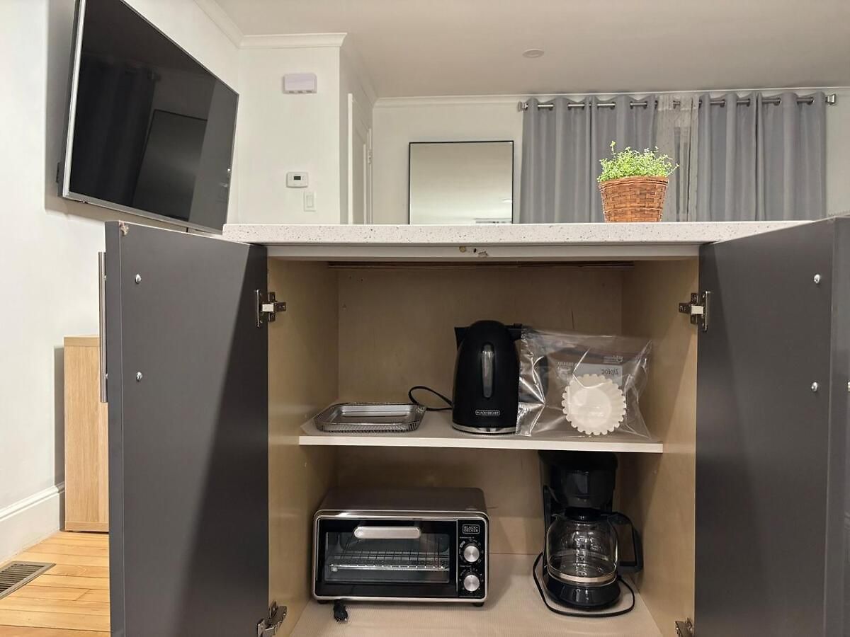 Modern 3 Bedroom With Parking In * Boston