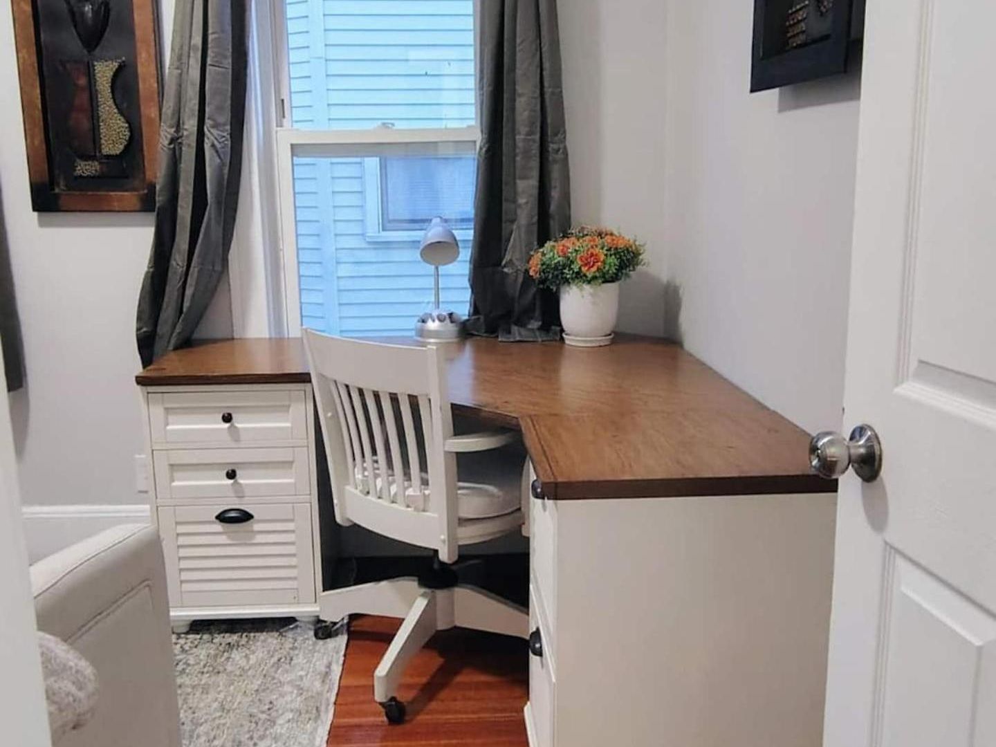 Stylish 3br King Bed Ideal For Professionals Boston