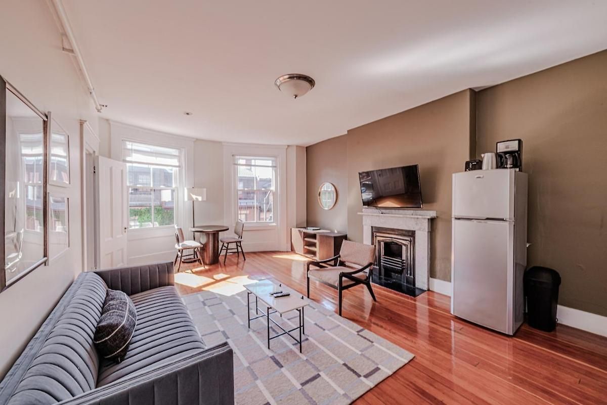 Beacon Hill Nights Apartment *