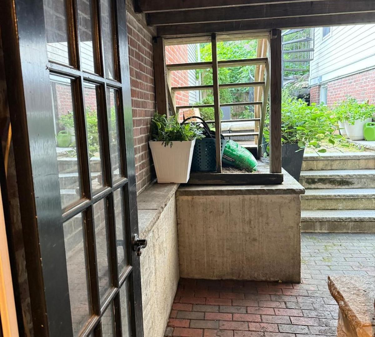 Charlestown With Private Patio Apartment