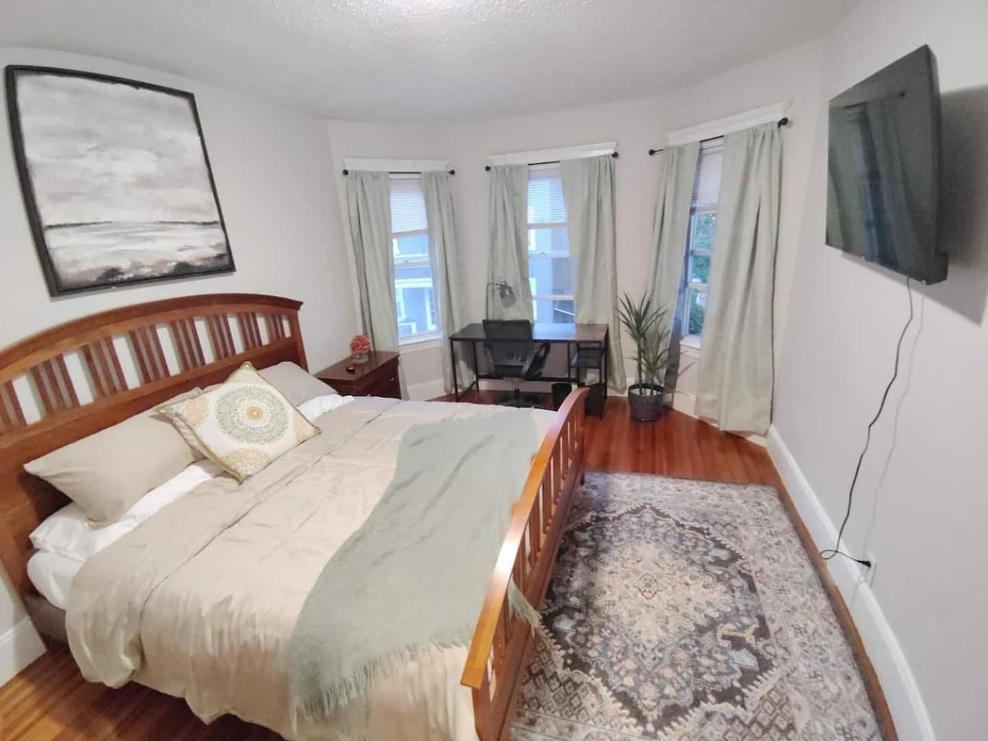 Stylish 3br King Bed Ideal For Professionals Boston