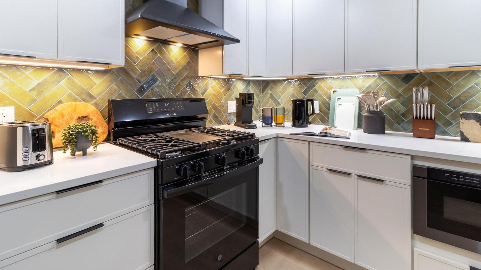 North End 2br Prime Location Boston