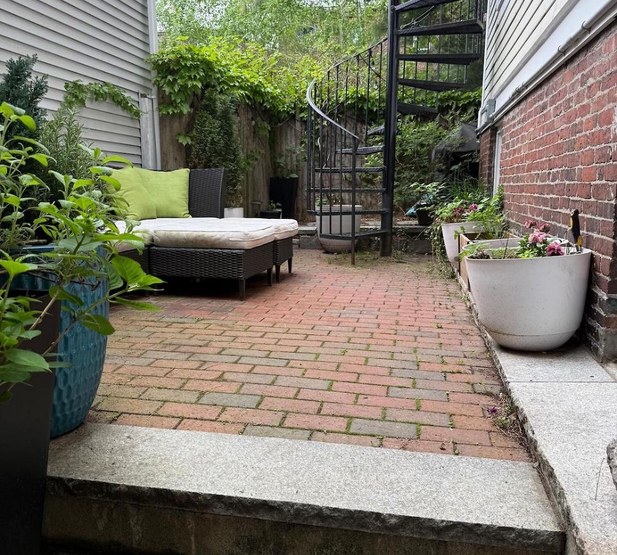 Charlestown With Private Patio Apartment