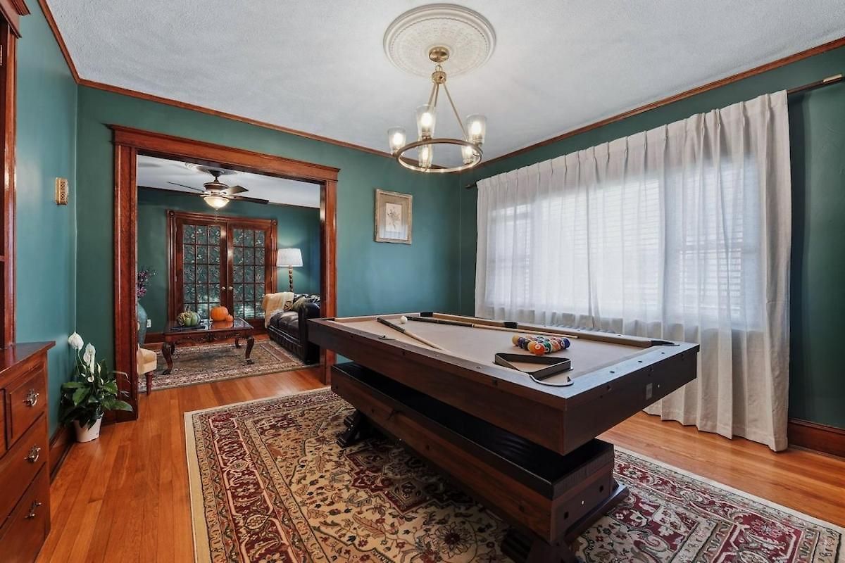 Charming 3br Garage Ev, Pool Table *