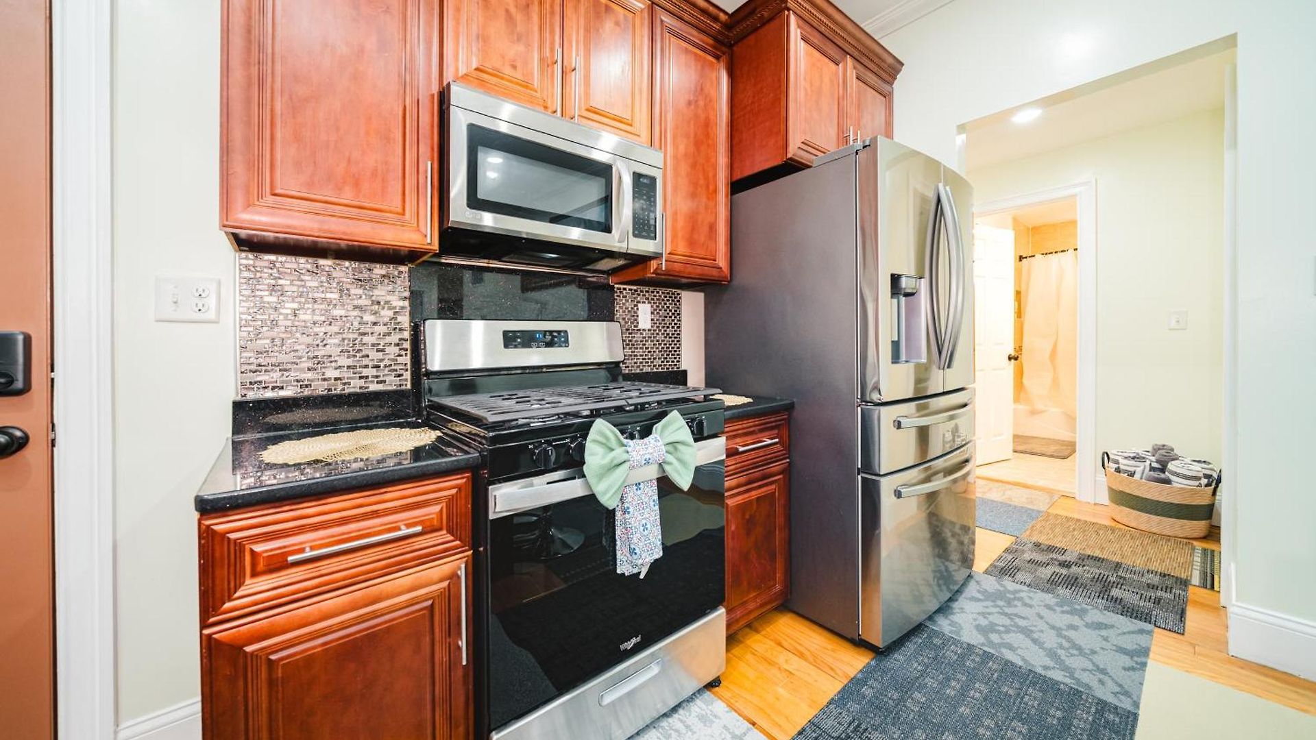 Inviting 4br - Kid Friendly - Near I-95 & Free Parking 90-2 Apartment