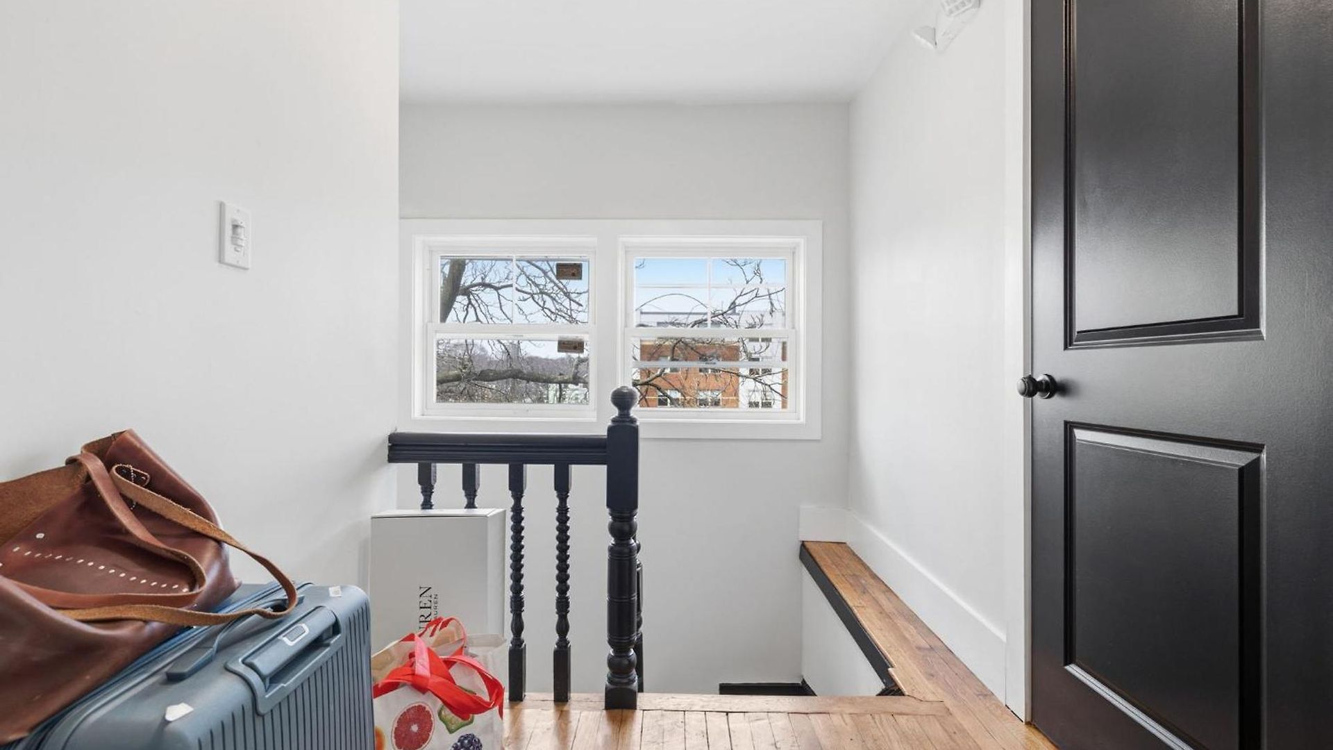 Apartment Bright And Spacious 3br Apt, Gated 2 Car Parking