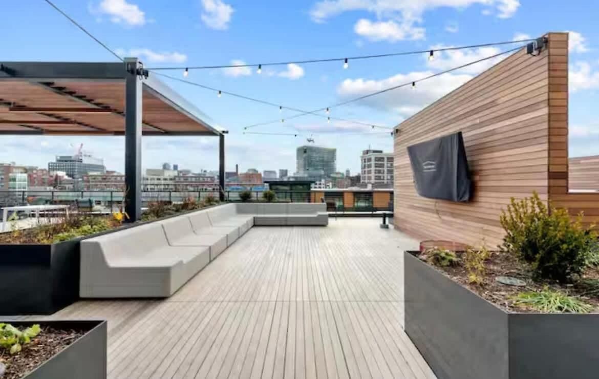 2br Pool Views Near Public Garden Apartment Boston