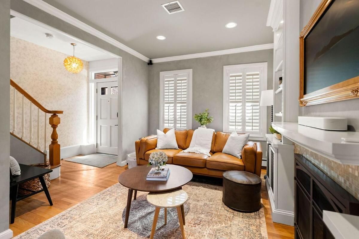 South End Historic Rowhouse - World Cup