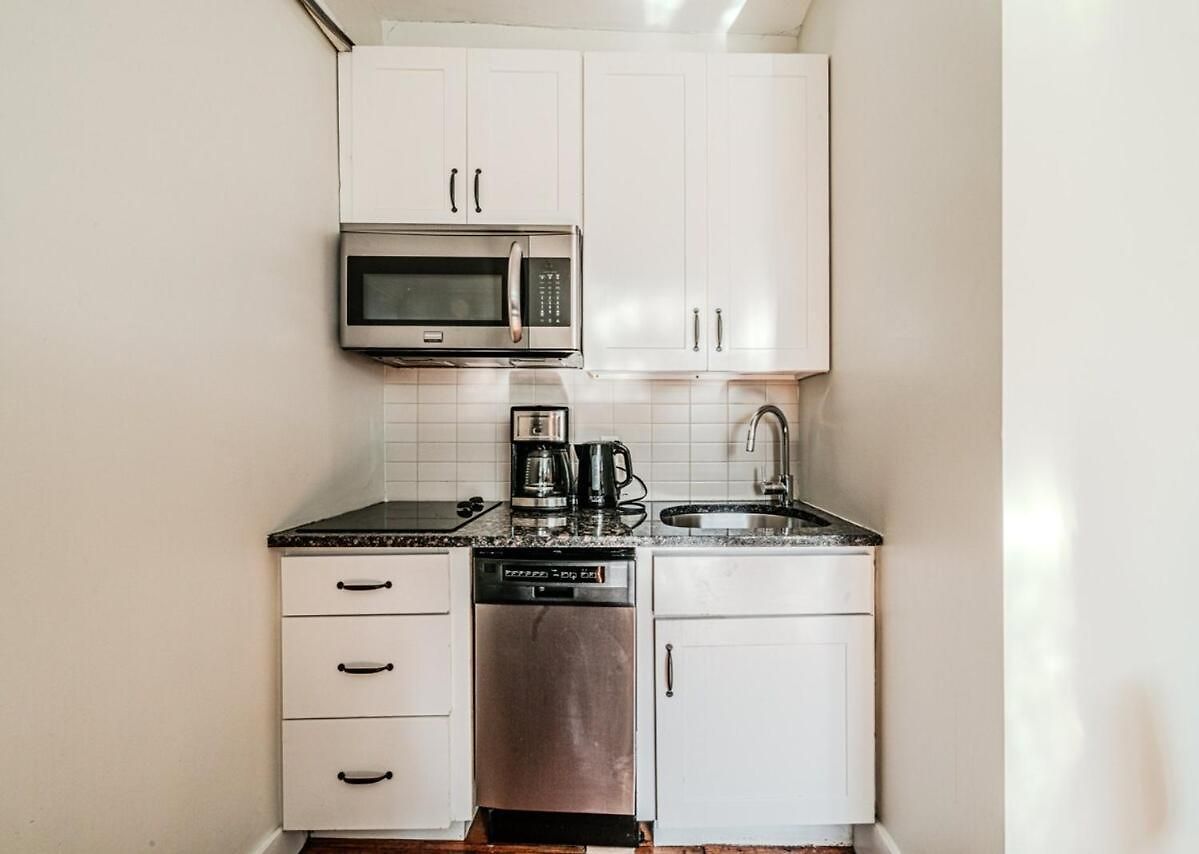 Beacon Hill Nights Apartment