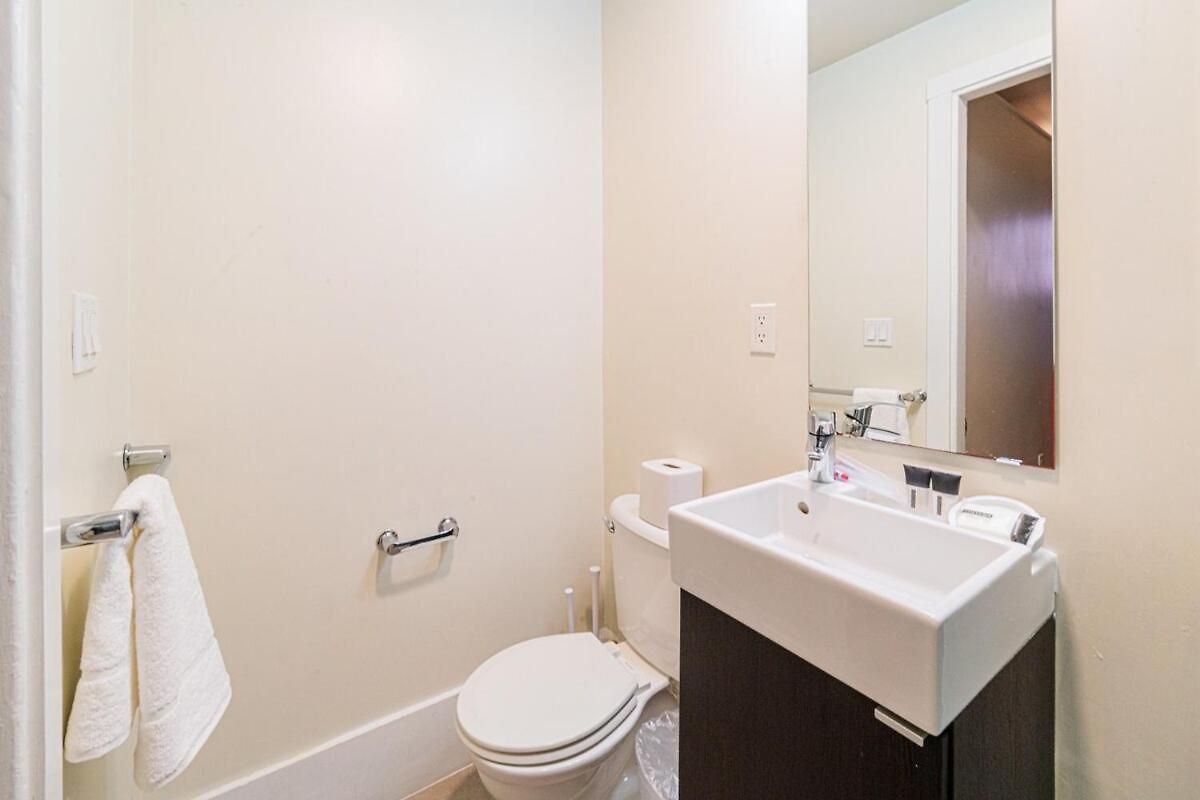 Beacon Hill Boutique Apartment