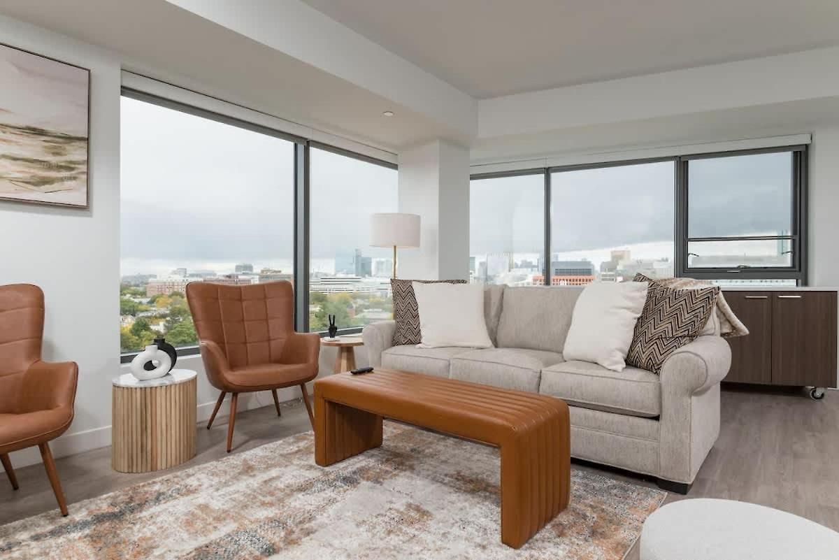 Cozy 2br Near Harvard With Gym Golf & Work Space *