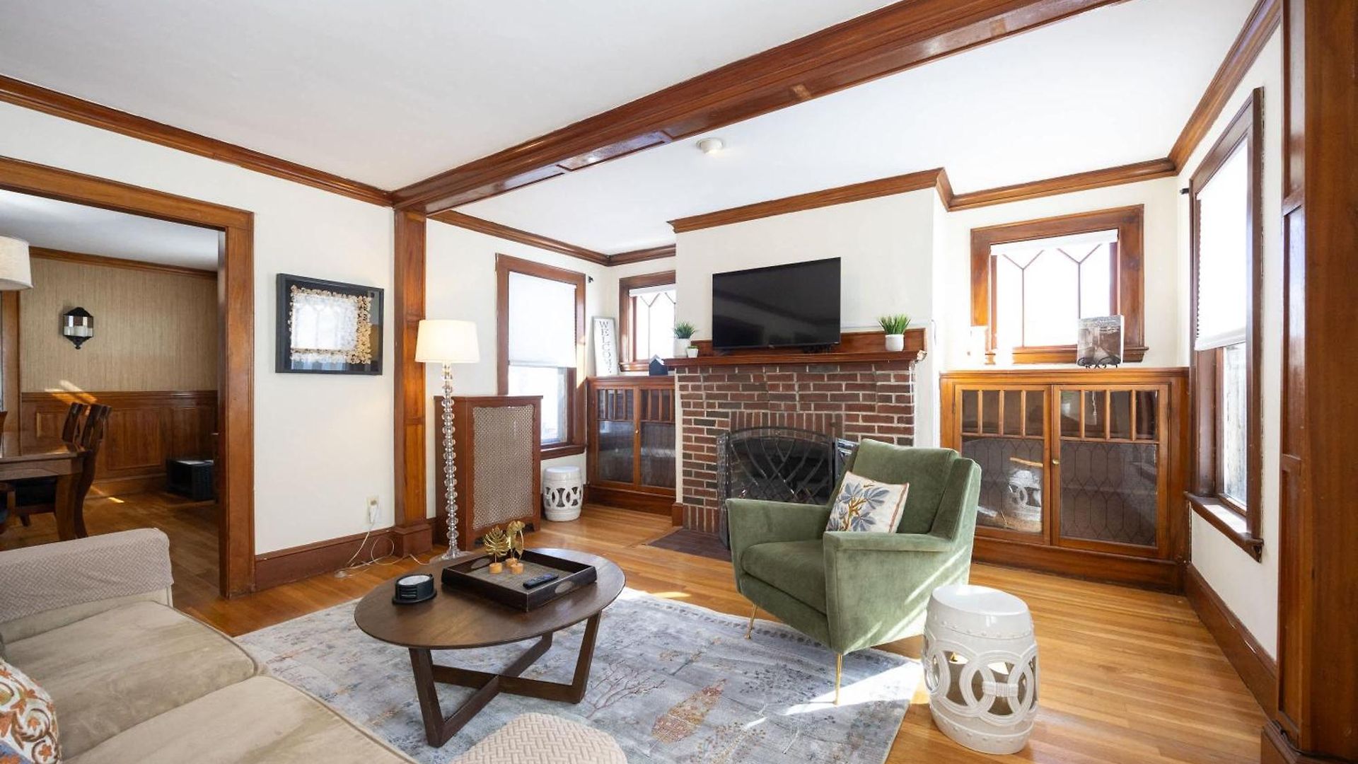 Apartment Walk To T, Jamaica Pond, Dining & Whole Foods *