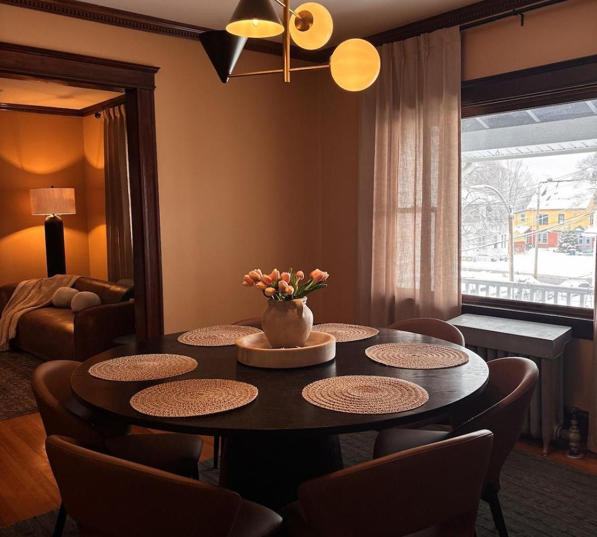 Elegant 4br Free Garage, Ev Charger Apartment