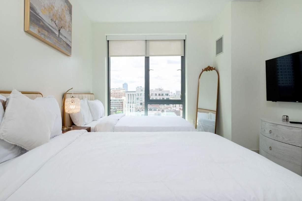 2br Den Fenway Walk To Bu Longwood Red Sox Boston