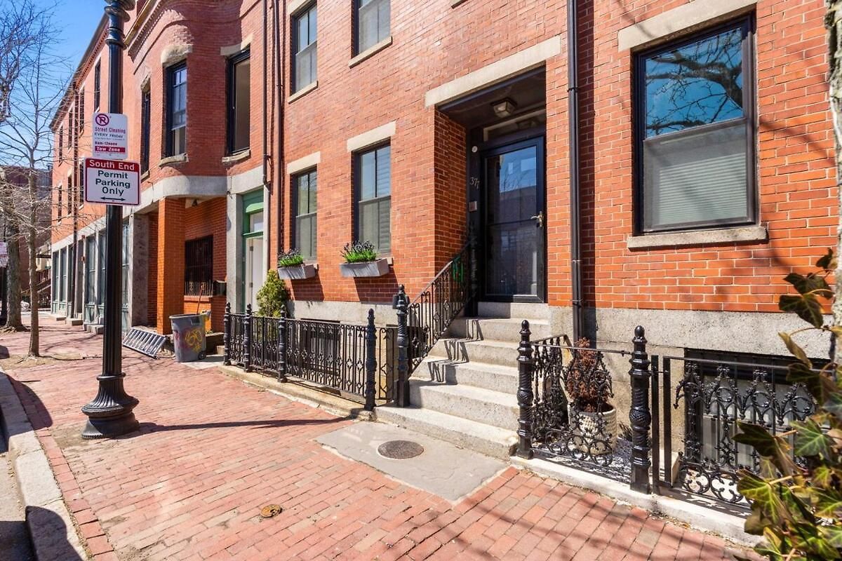 South End Historic Rowhouse - World Cup Apartment