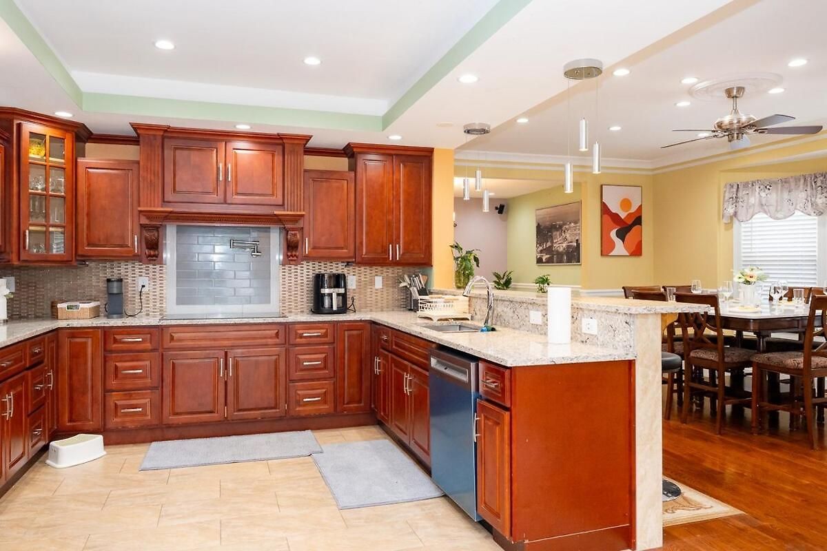 Spacious 5br Single House Near Bostonfree Parking 47 Apartment *