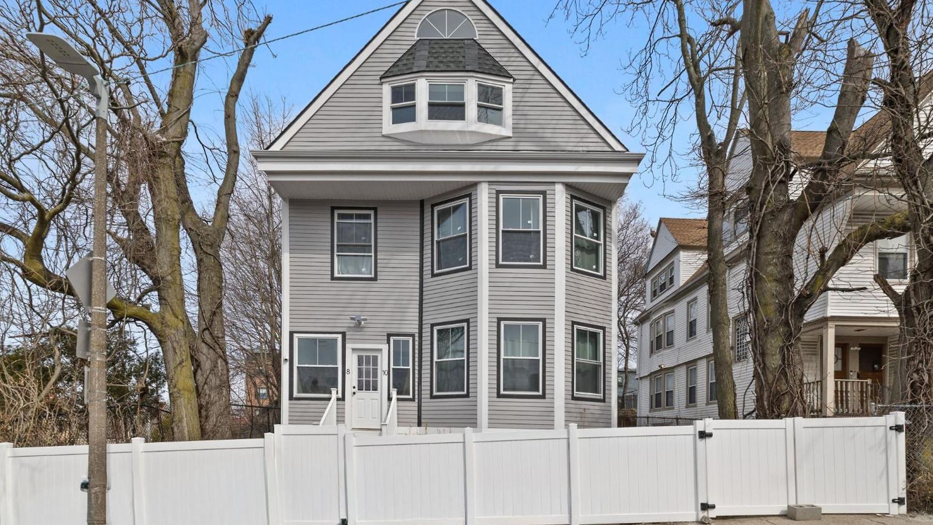 Apartment Bright And Spacious 3br Apt, Gated 2 Car Parking Boston
