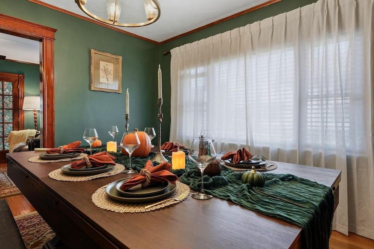 Charming 3br Garage Ev, Pool Table Boston