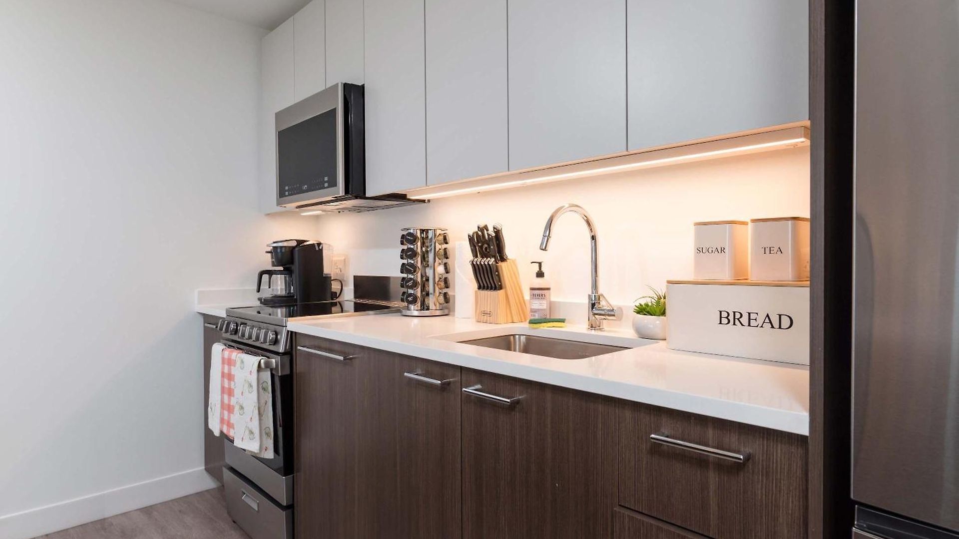 Apartment King 1br Near Harvard Gym Washer Dryer Parking