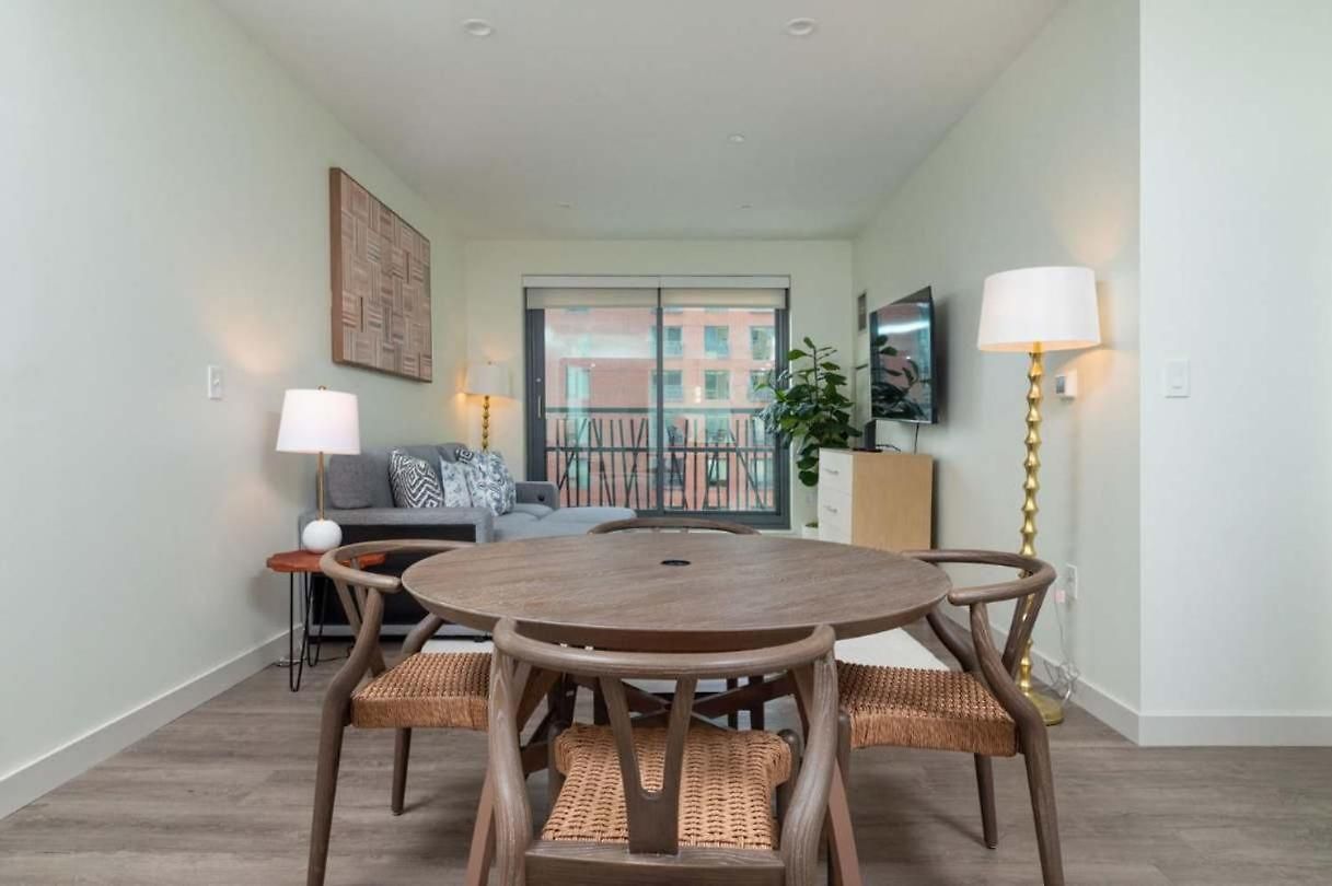 Apartment 2br Den Fenway Walk To Bu Longwood Red Sox