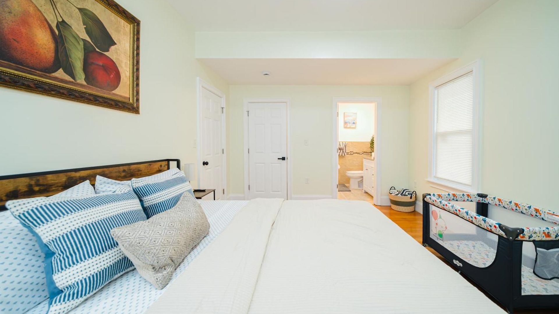 Apartment Inviting 4br - Kid Friendly - Near I-95 & Free Parking 90-2 *