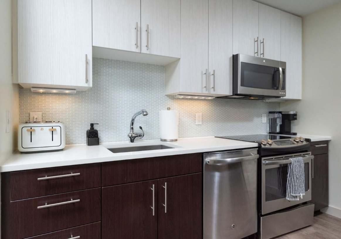 Apartment 2br Den Fenway Walk To Bu Longwood Red Sox Boston