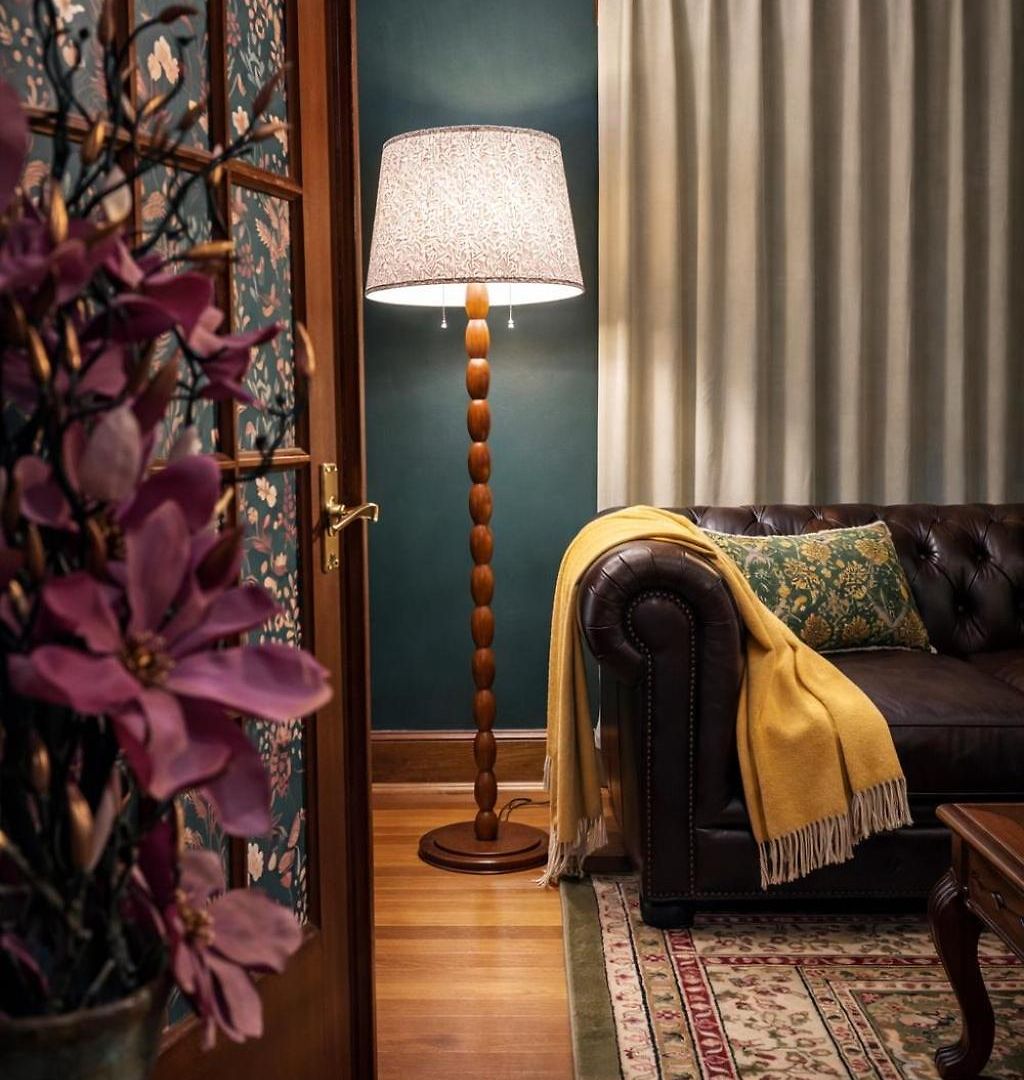 Charming 3br Garage Ev, Pool Table Apartment