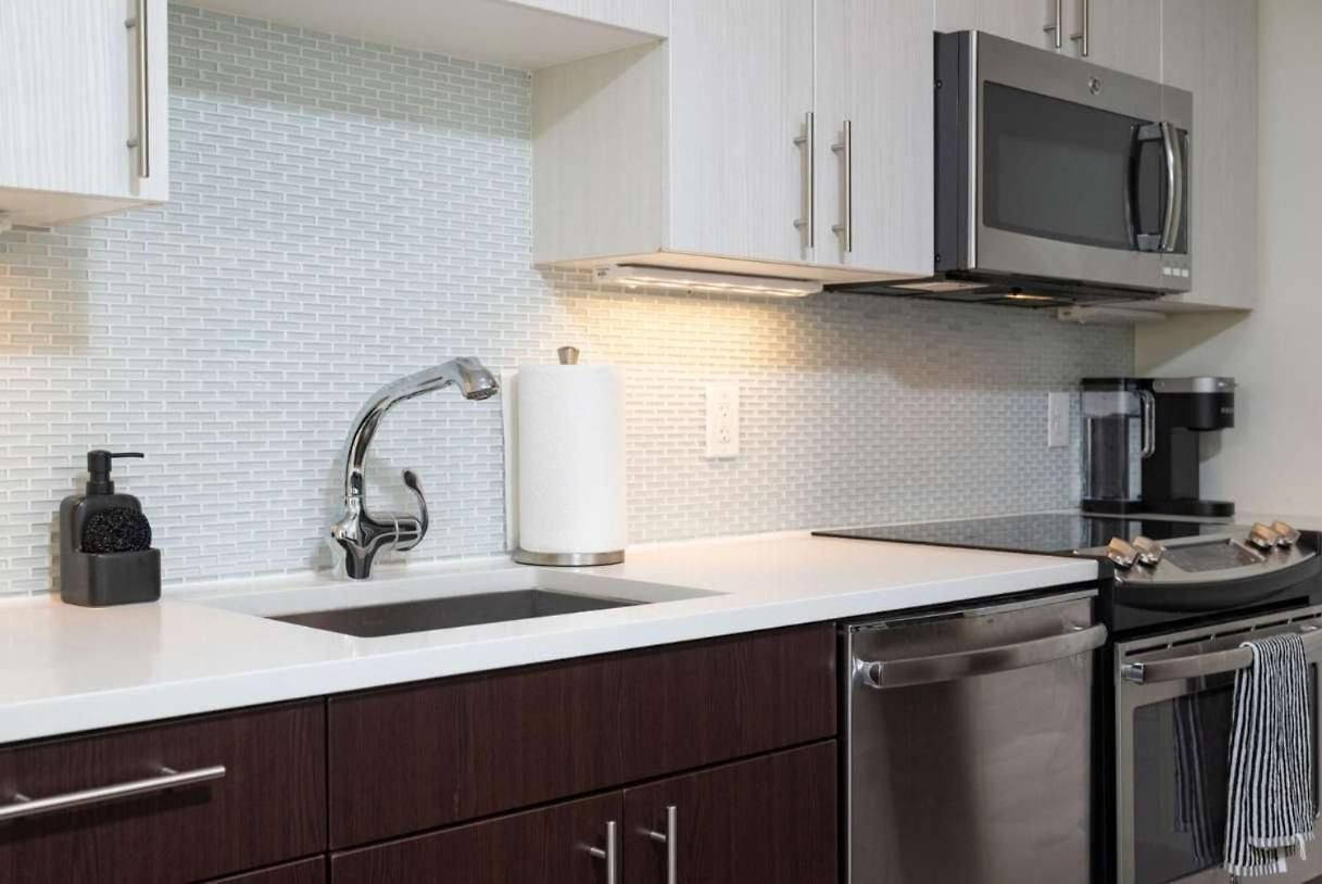 2br Den Fenway Walk To Bu Longwood Red Sox Apartment *
