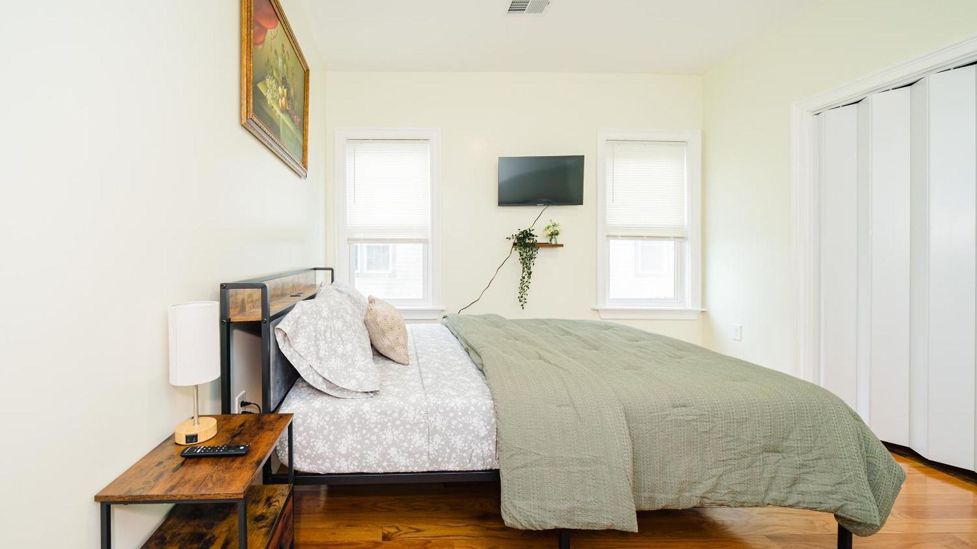 Apartment Inviting 4br - Kid Friendly - Near I-95 & Free Parking 90-2 Boston
