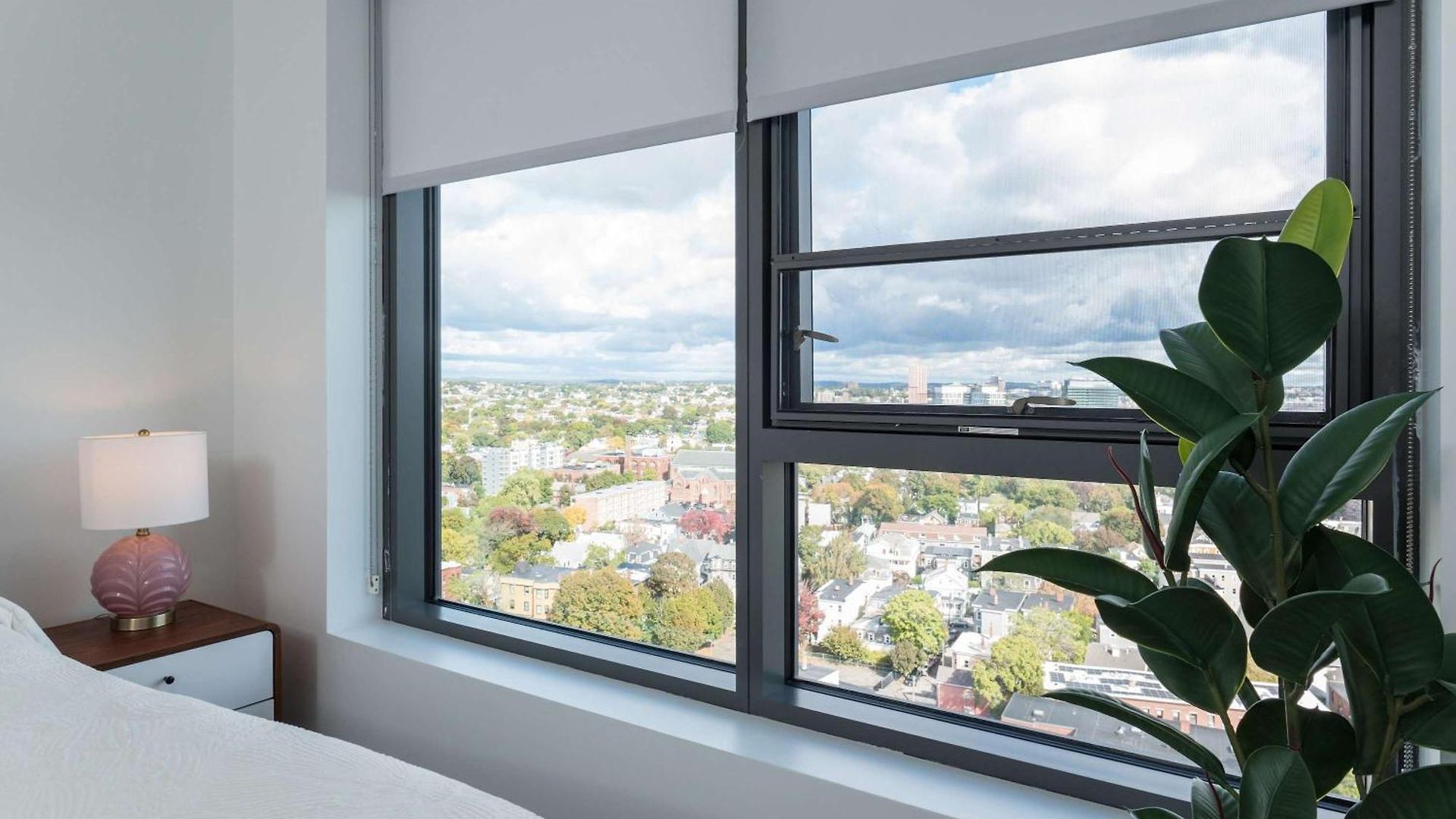 Apartment King 1br Near Harvard Gym Washer Dryer Parking *