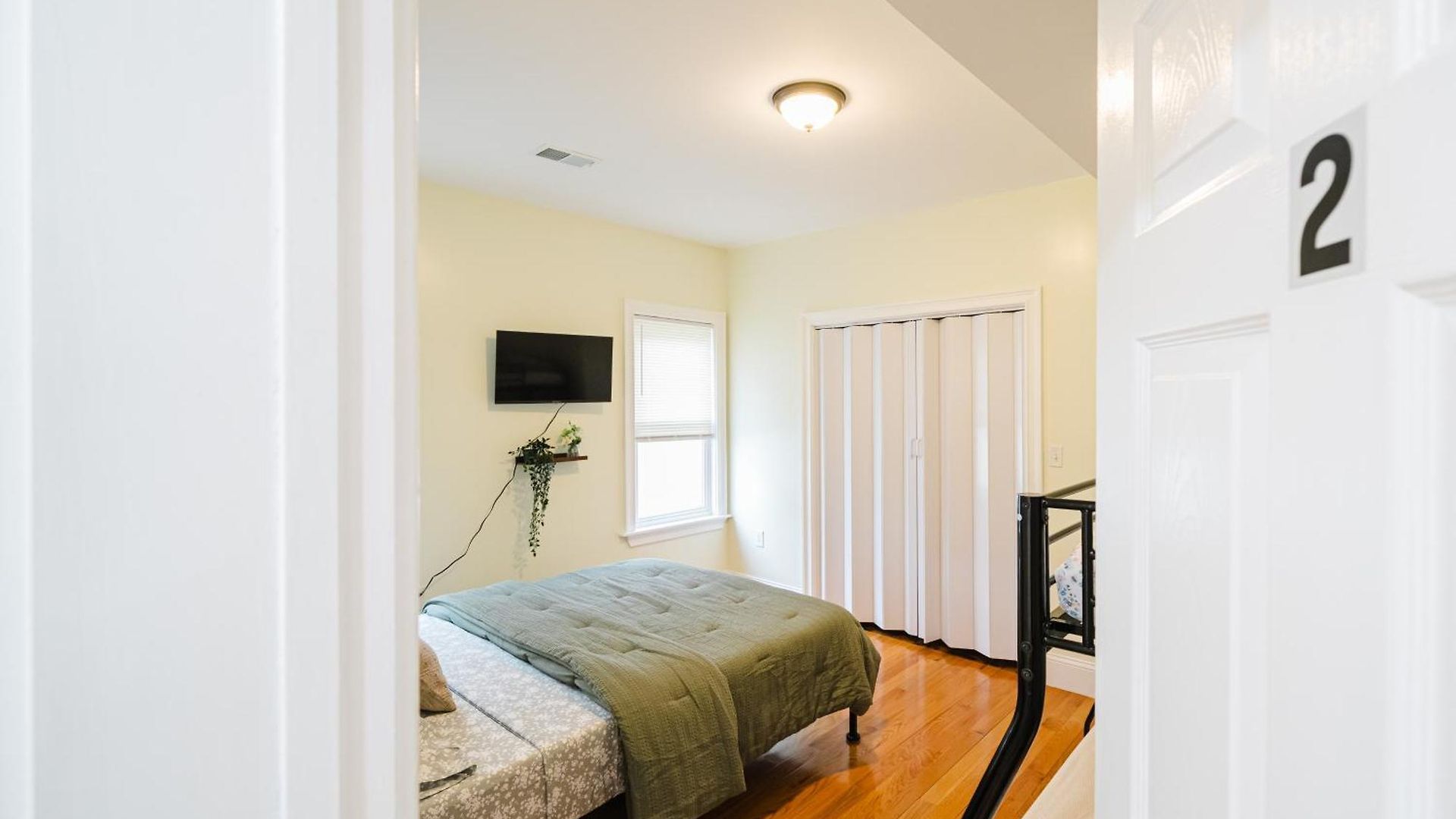 Inviting 4br - Kid Friendly - Near I-95 & Free Parking 90-2 Boston