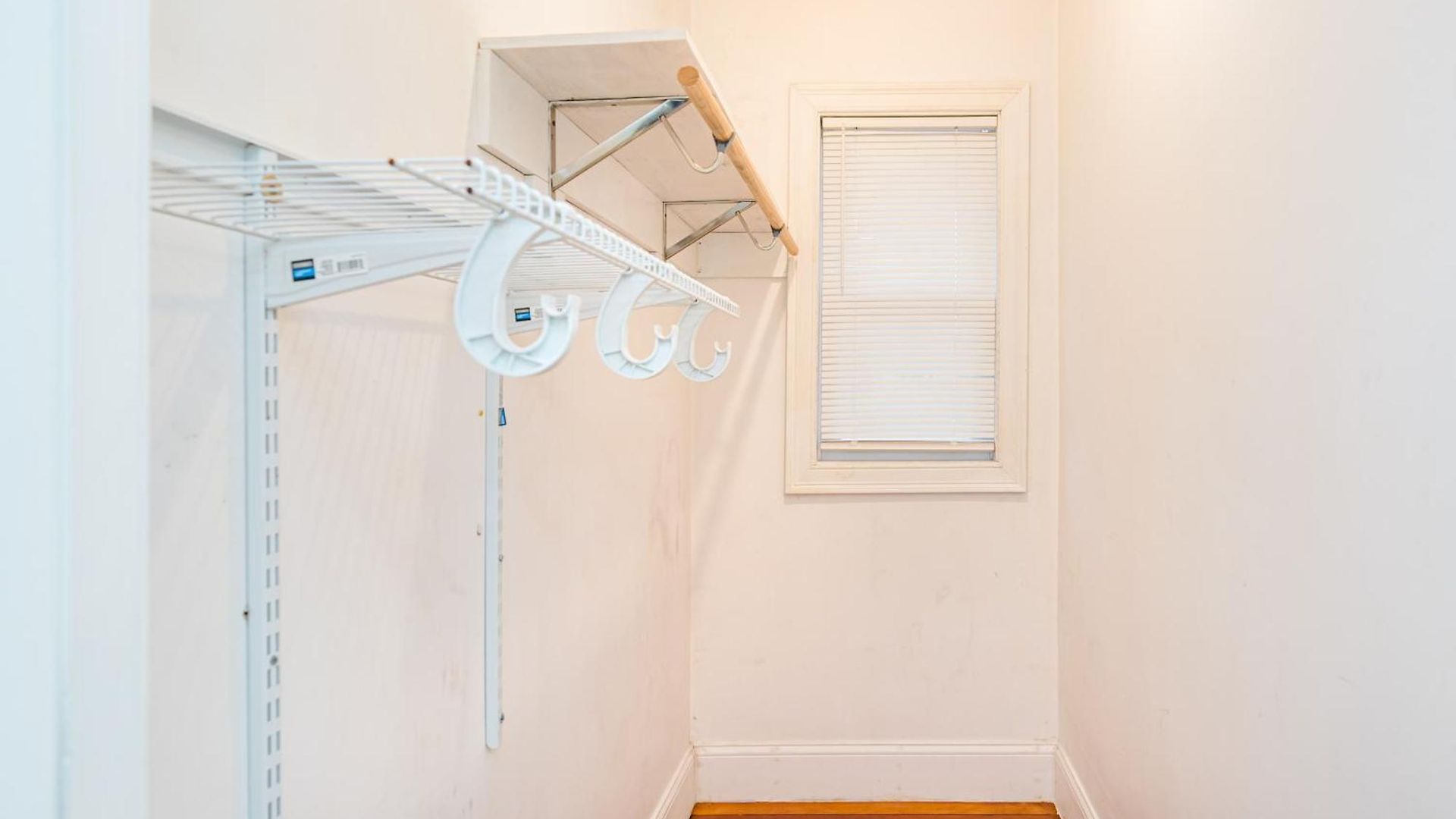 Inviting 4br - Kid Friendly - Near I-95 & Free Parking 90-2 Boston