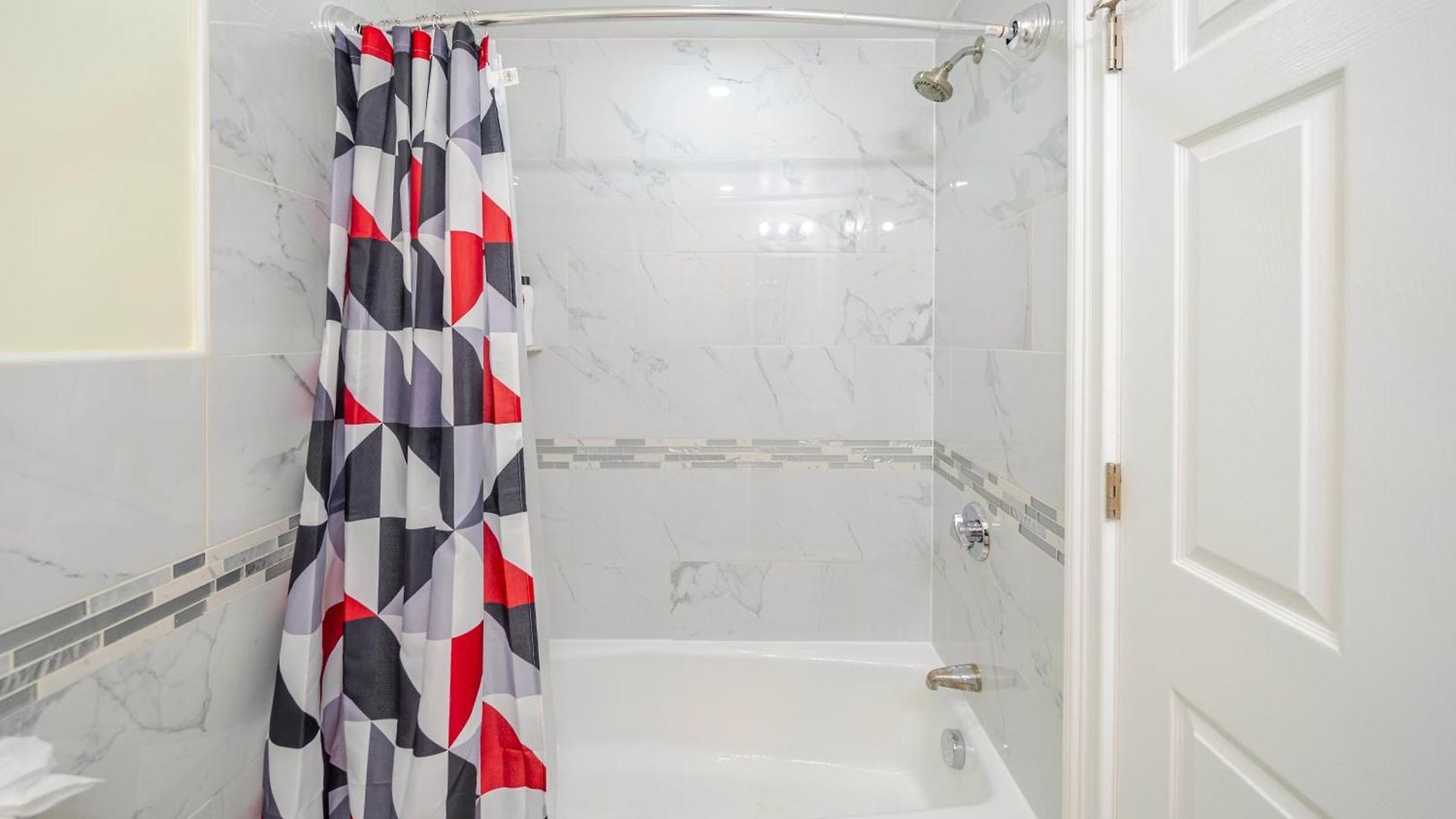 Family Retreat 4br - Near Redline & 5mins To Franklin Park Zoo - Free Parking 27